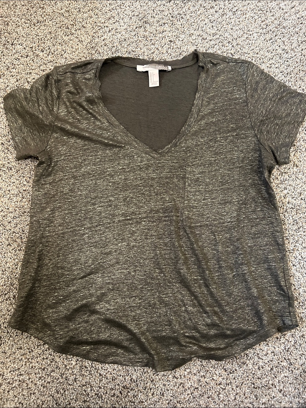 Women’s V-Neck Short Sleeve Tee in olive green shimmer